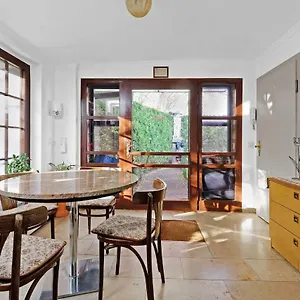 https://cottage-near-centrum-paradise.find-berlin-hotels.com
